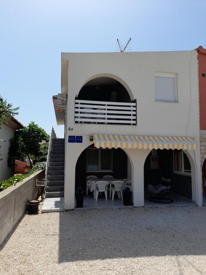 ויר Apartmani Plesa מראה חיצוני תמונה